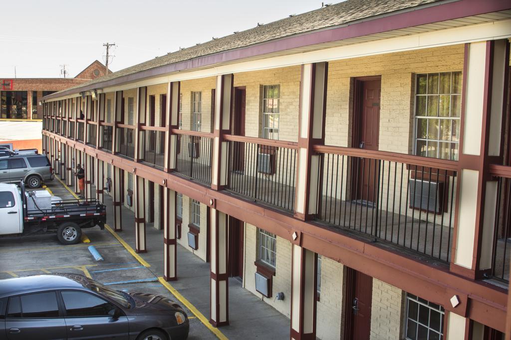 Sherman Inn Exterior photo