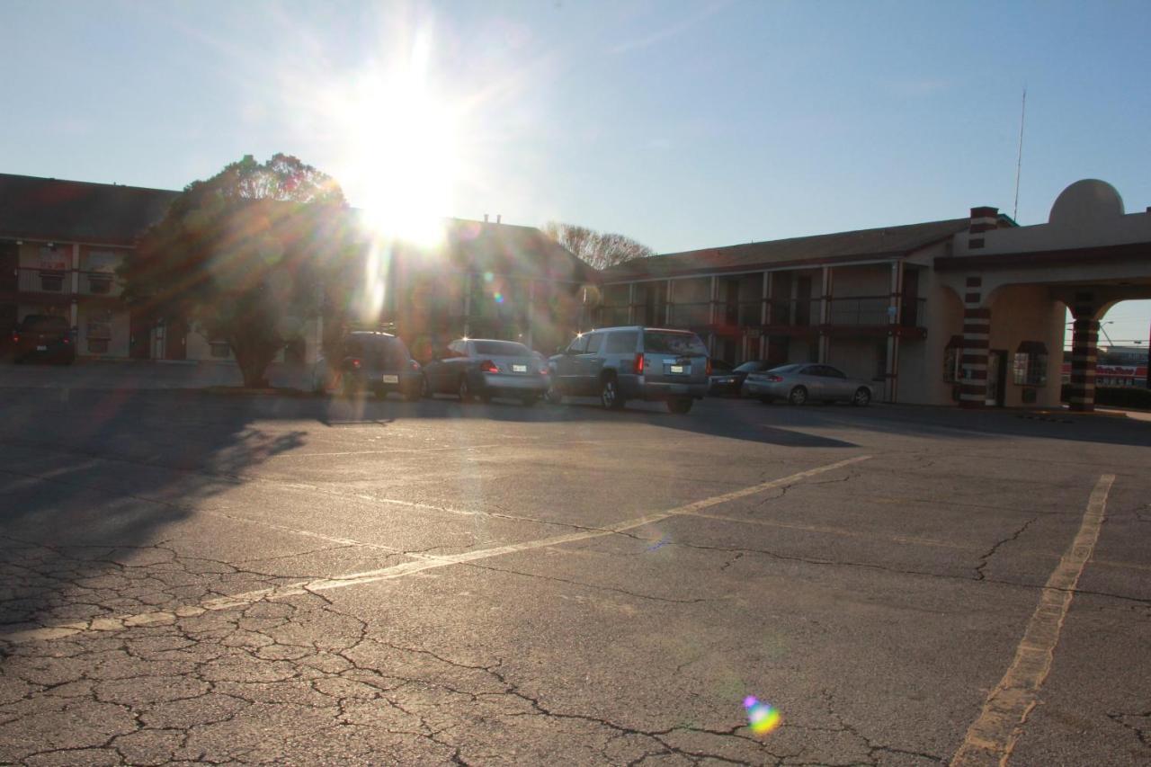 Sherman Inn Exterior photo